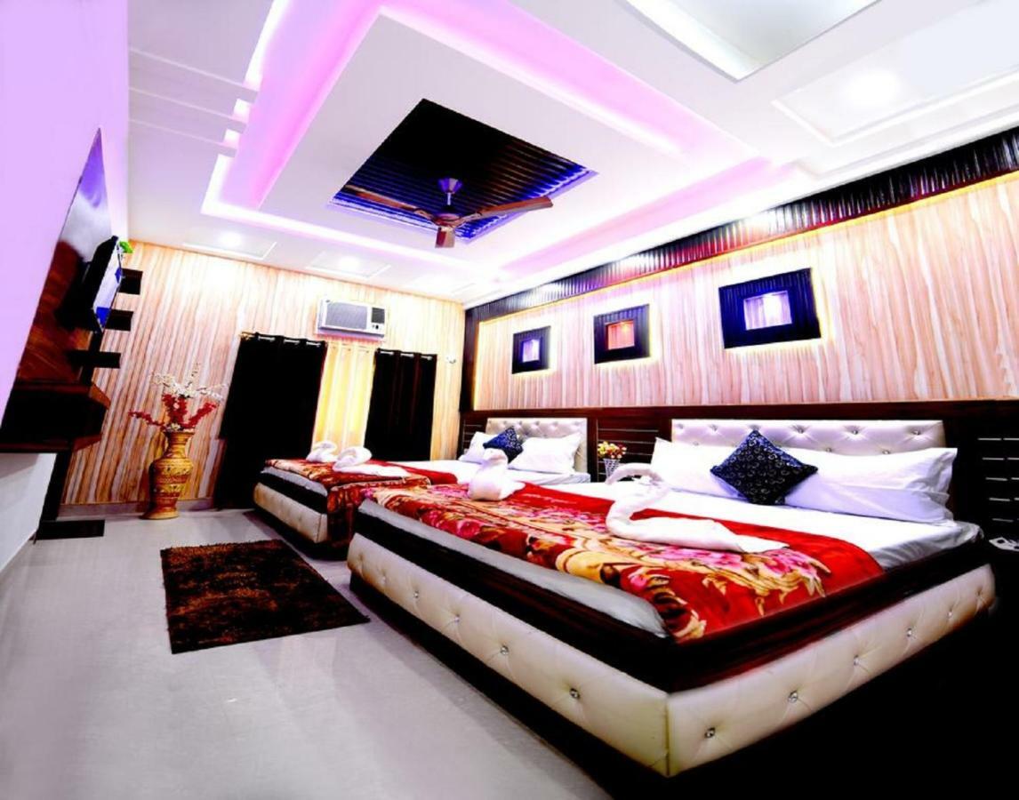 Taj Square A Luxurious Family Homestay Агра Экстерьер фото